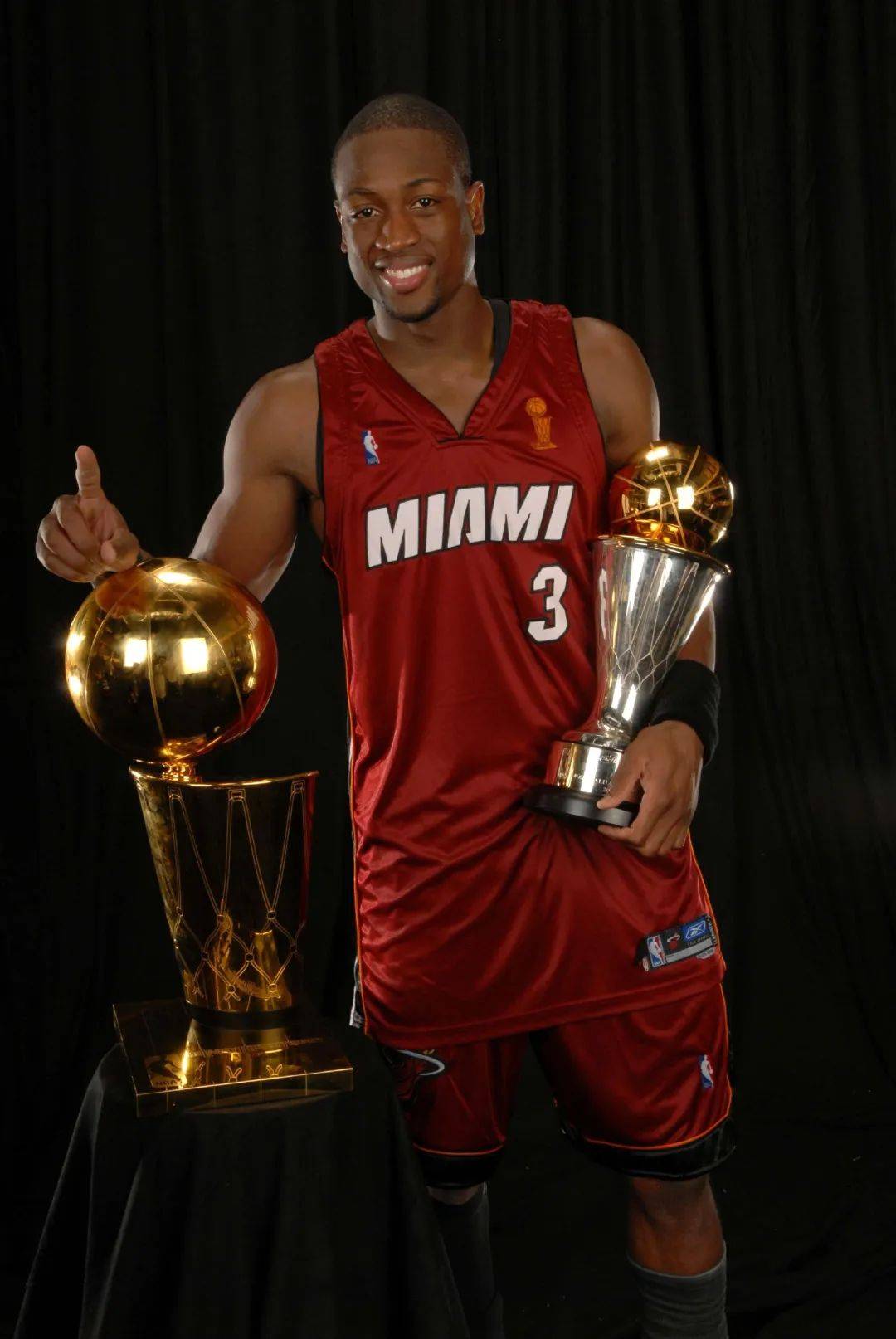 必威体育官网-韦德评NBA总统山球员，不得不说、当之无愧(nba著名球星韦德)