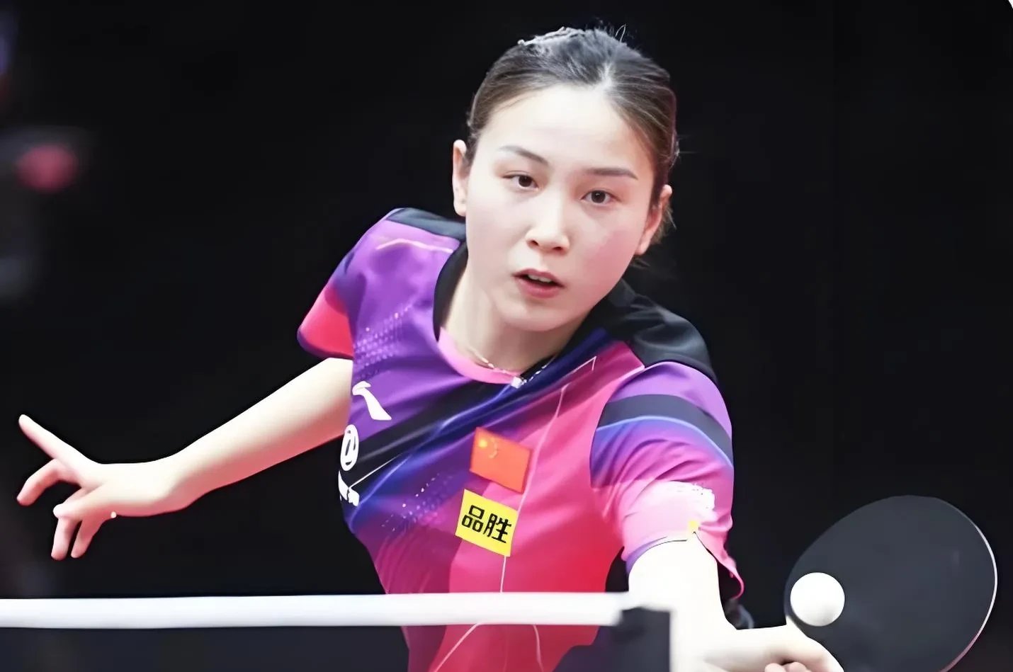 包含鏖战五局，逐风者终于率先晋级，锁定晋级资格的词条