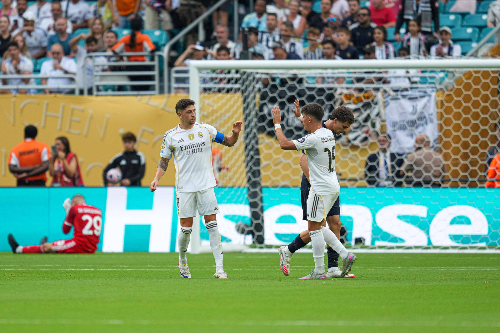 2-0变3-2！世俱杯四强诞生，皇马死磕欧冠冠军，的简单介绍