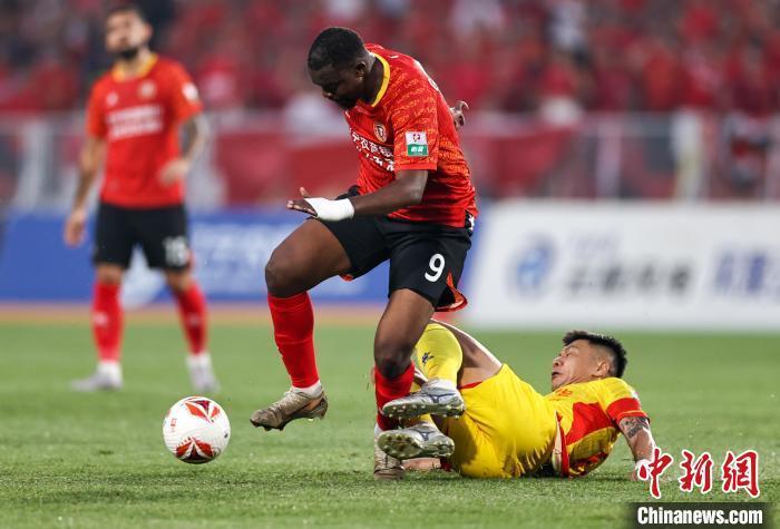 必威体育娱乐-中甲球员身价排名：姆本扎150万欧居首，里瓦尔迪尼奥50万欧第七