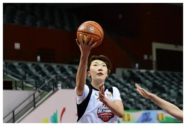 必威体育娱乐-关于手感冰凉！黄思静6投仅1中拿到3分三分5中0的信息