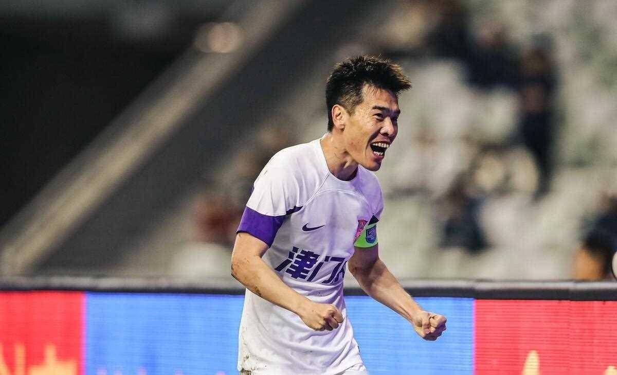 必威体育登录-华夏幸福客胜富力：双方进球争夺激烈，胜负难分
